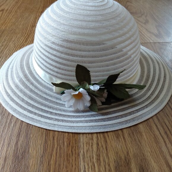 Vintage Sun Hat 20.75" White Daisy Flower Boutonniere Mesh Simple Summer Bride - Picture 3 of 10